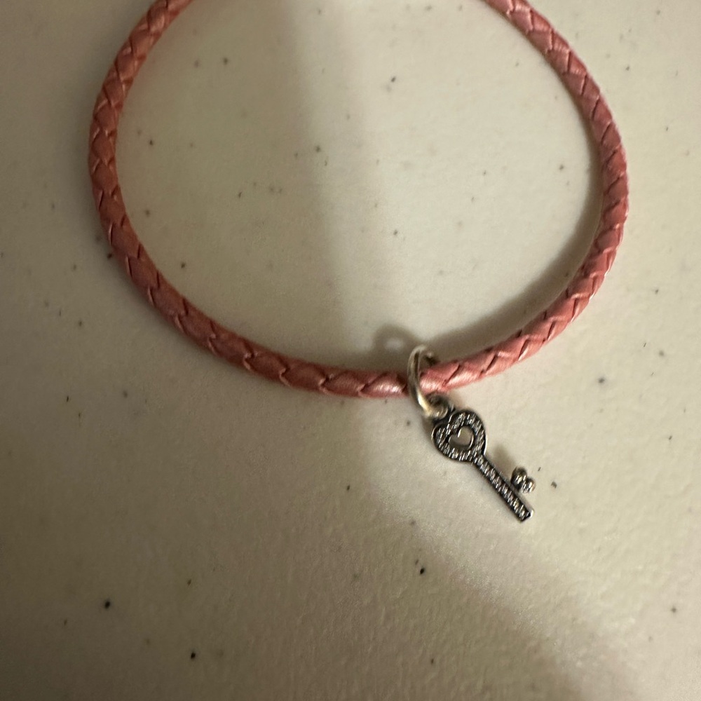 Pandora Leather Pink Bracelet with Key Charm - Picture 10 of 11